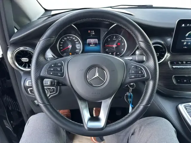 Mercedes-Benz V 250