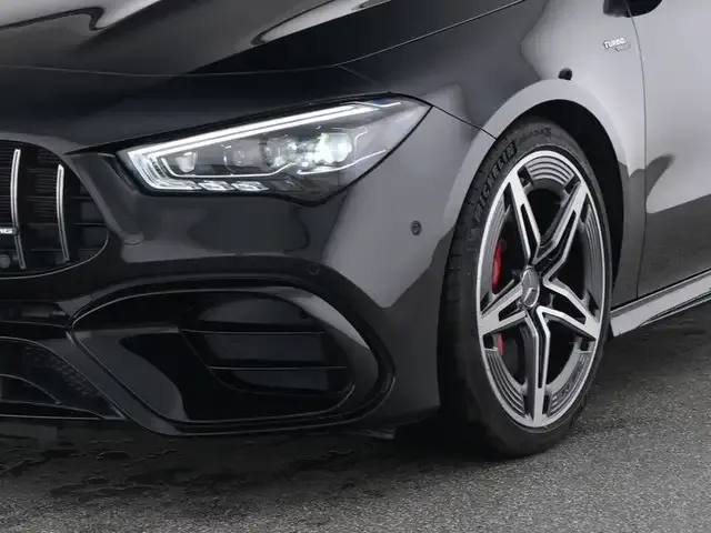 Mercedes-Benz CLA 45 AMG
