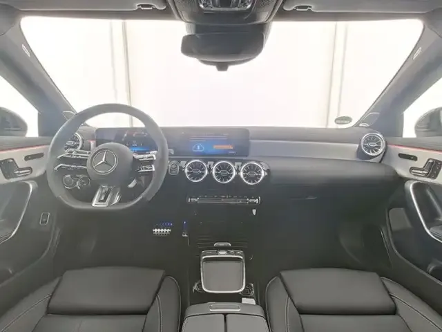 Mercedes-Benz CLA 45 AMG