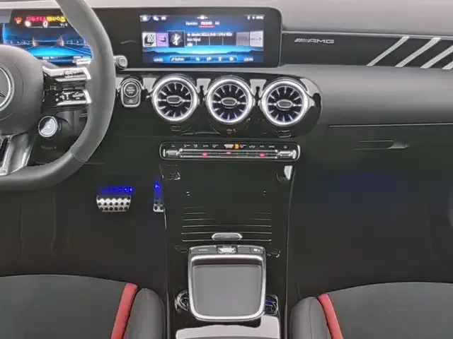 Mercedes-Benz A 35 AMG