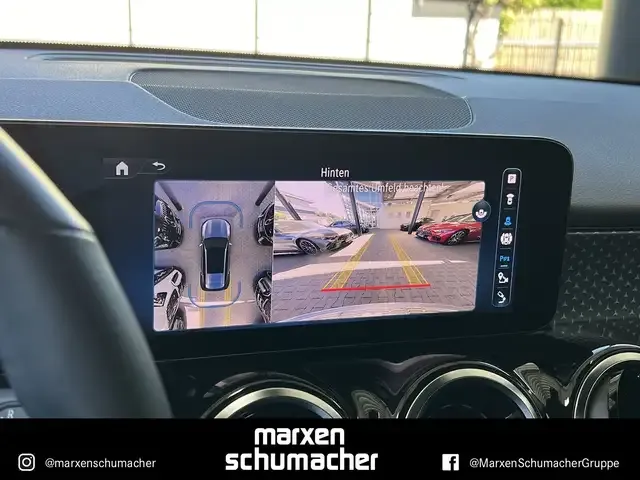 Mercedes-Benz GLB 220