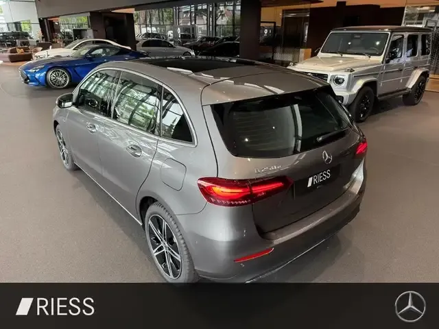 Mercedes-Benz B 250