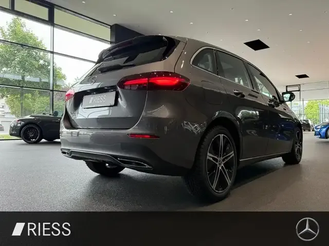 Mercedes-Benz B 250