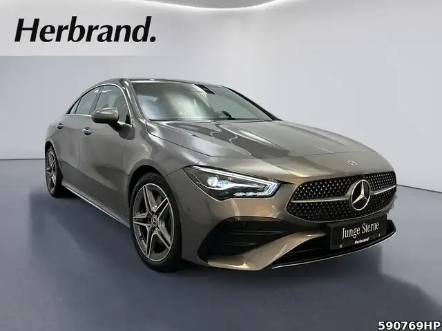 Mercedes-Benz CLA 220