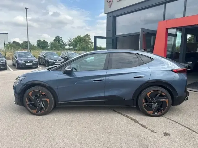 CUPRA Tavascan