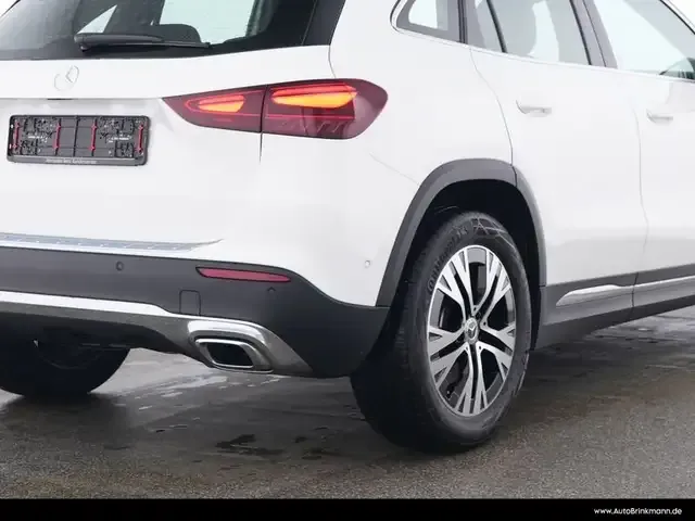 Mercedes-Benz GLA 220