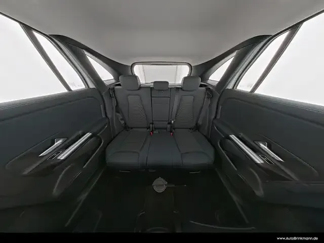 Mercedes-Benz GLA 220