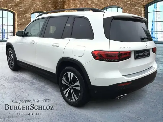 Mercedes-Benz GLB 200