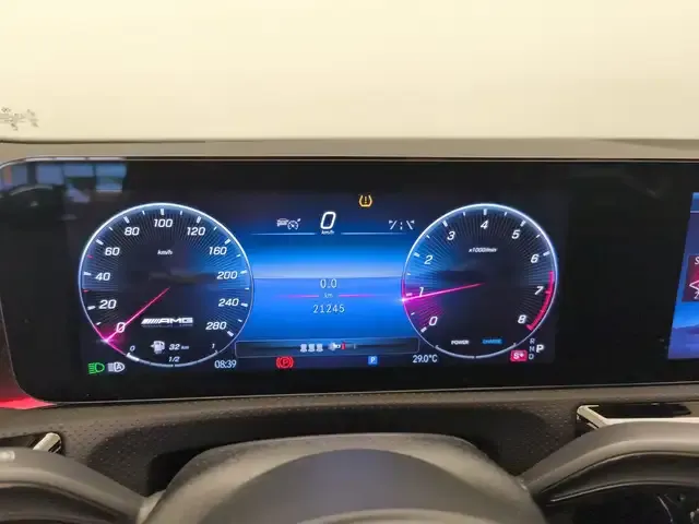 Mercedes-Benz CLA 35 AMG