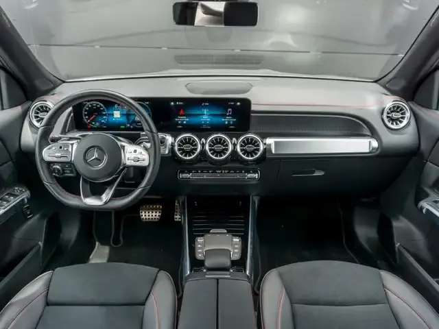 Mercedes-Benz EQB 300