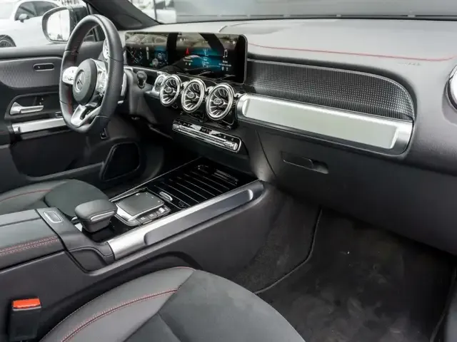 Mercedes-Benz EQB 300