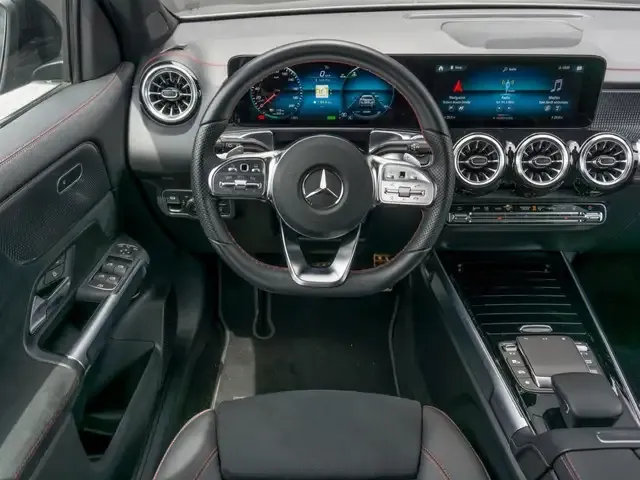 Mercedes-Benz EQB 300