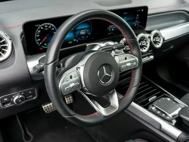 Mercedes-Benz EQB 300