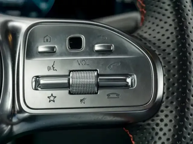 Mercedes-Benz EQB 300