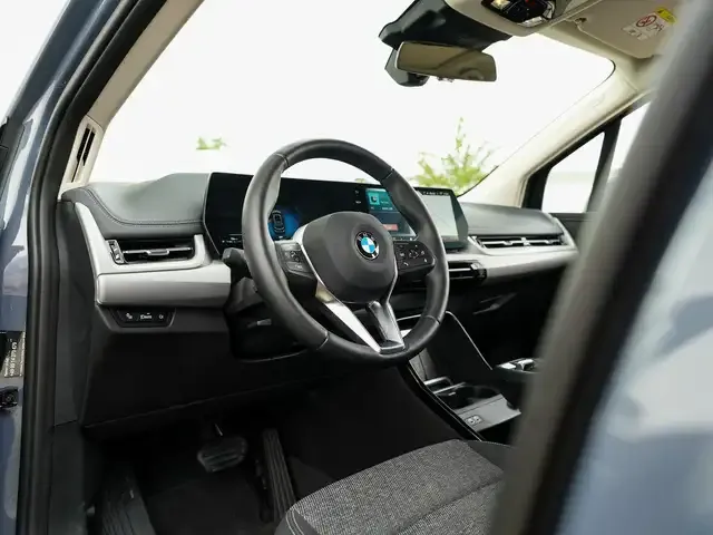 BMW 220