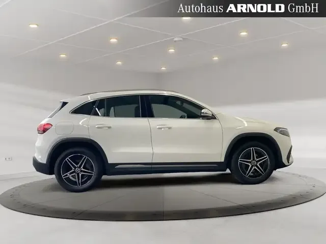 Mercedes-Benz EQA 300