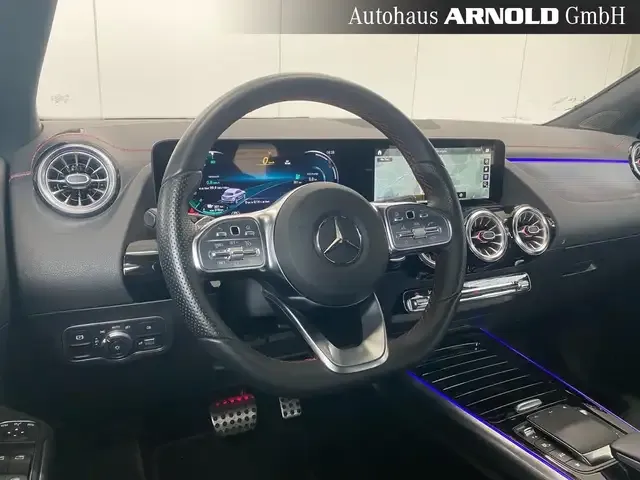 Mercedes-Benz EQA 300