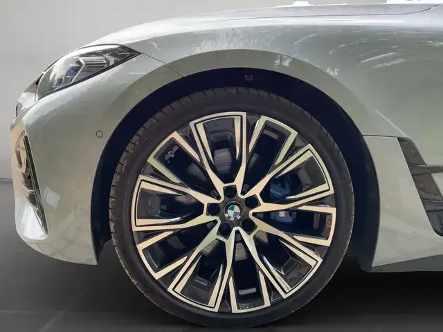 BMW 440