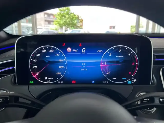 Mercedes-Benz E 220