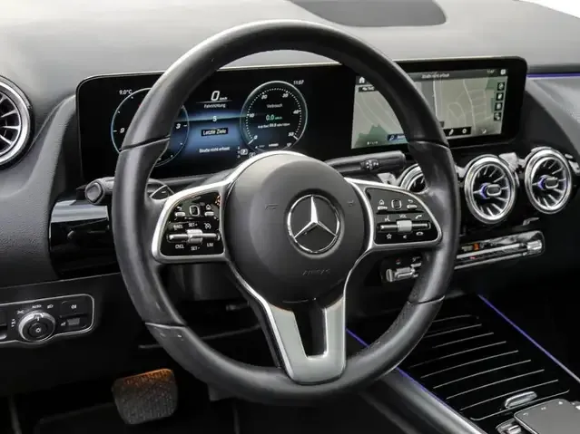 Mercedes-Benz EQA 250