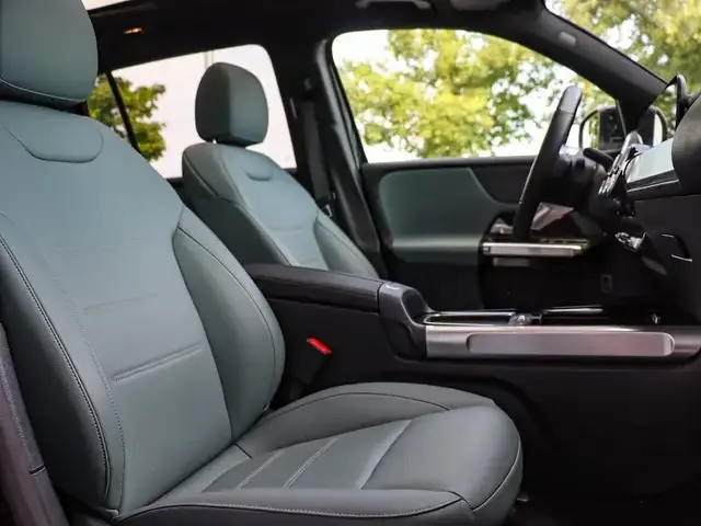 Mercedes-Benz EQB 300