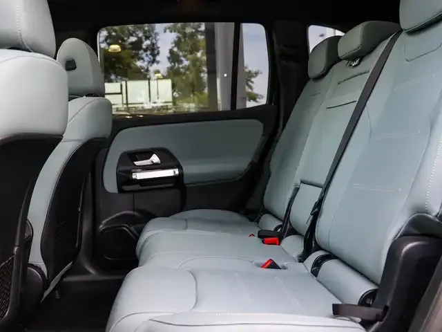Mercedes-Benz EQB 300