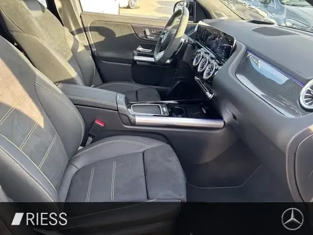 Mercedes-Benz GLA 45 AMG