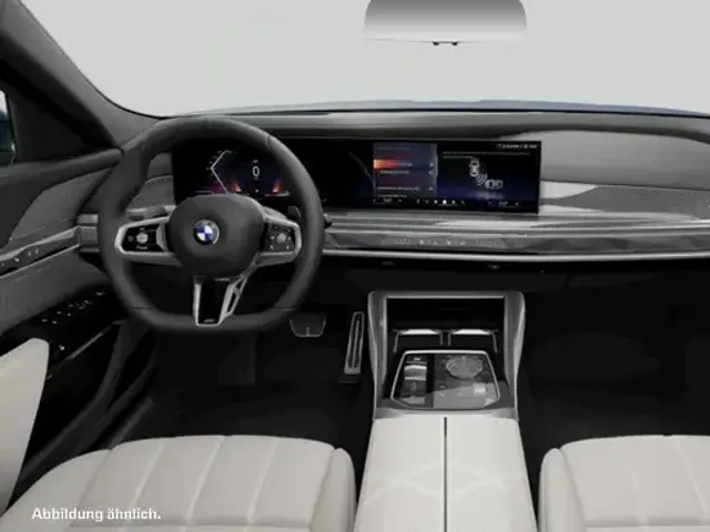 BMW 740