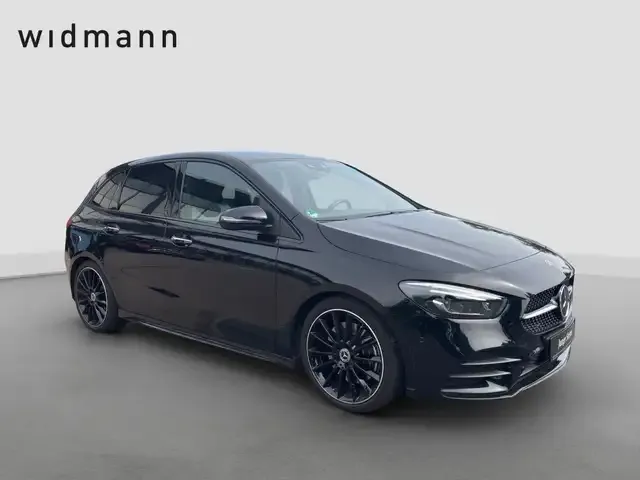 Mercedes-Benz B 200