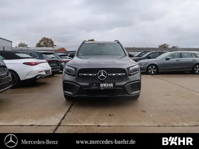 Mercedes-Benz GLB 200