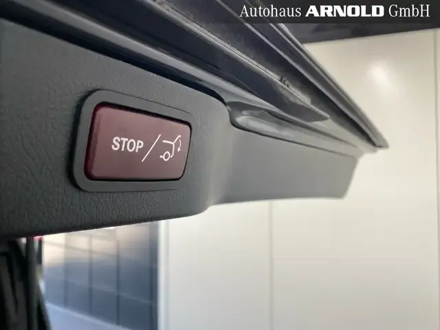 Mercedes-Benz V 220
