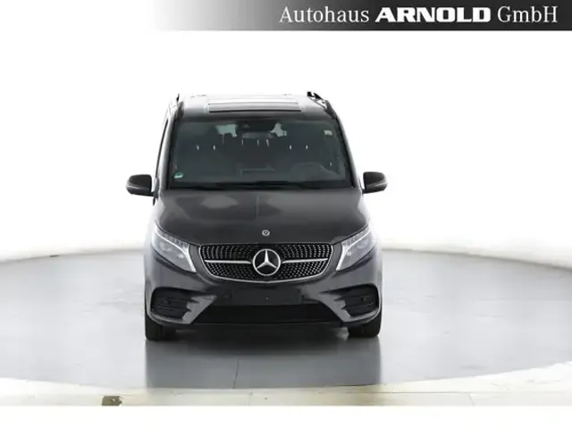 Mercedes-Benz V 220