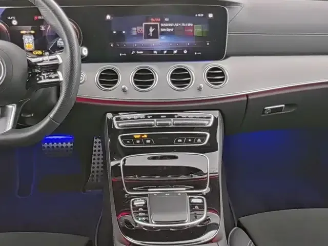 Mercedes-Benz E 200