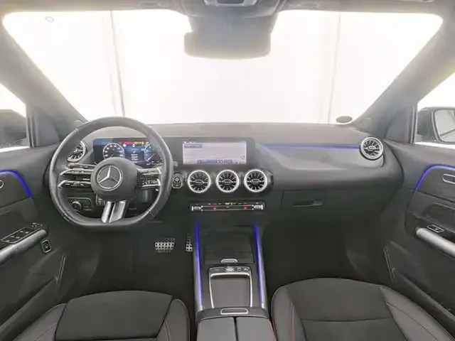 Mercedes-Benz GLA 220