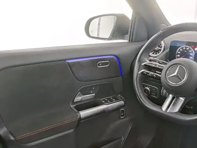 Mercedes-Benz GLA 220