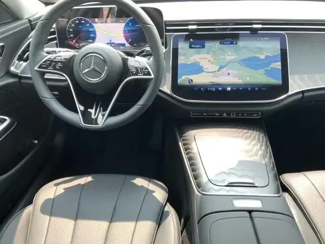 Mercedes-Benz E 220