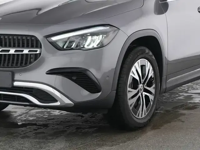 Mercedes-Benz GLA 180