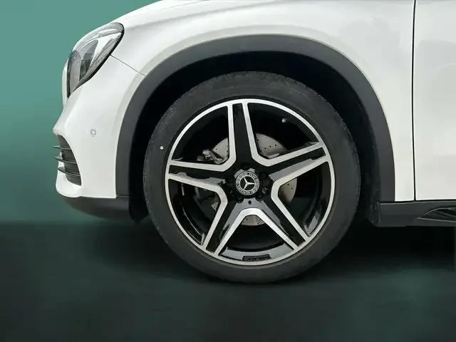 Mercedes-Benz GLA 220