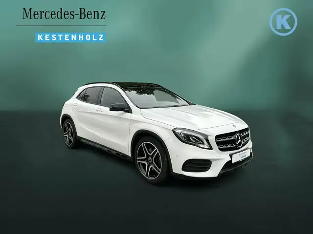 Mercedes-Benz GLA 220
