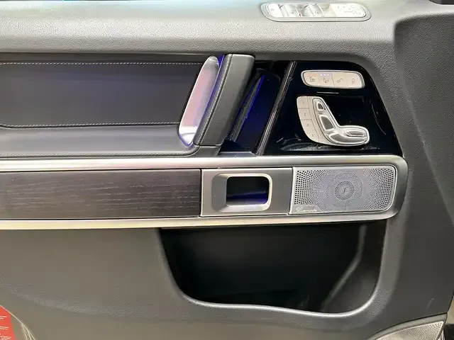 Mercedes-Benz G 400