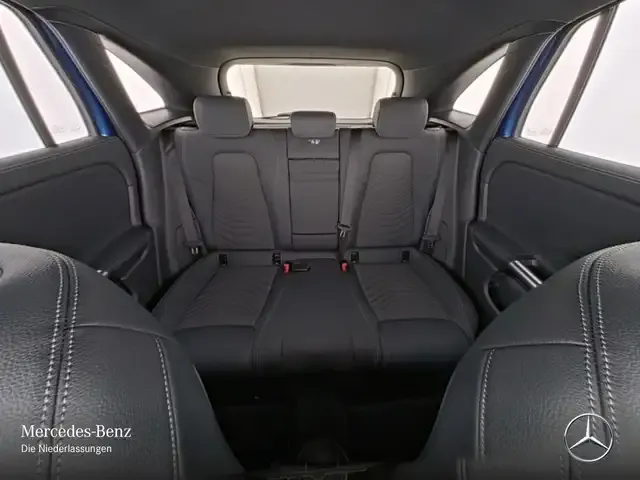 Mercedes-Benz EQA 300