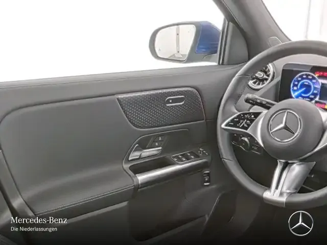 Mercedes-Benz EQA 300