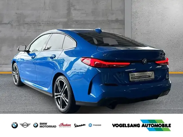 BMW 218