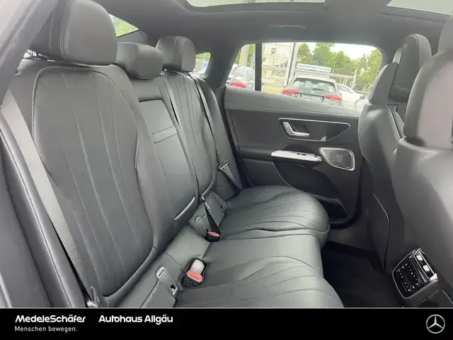 Mercedes-Benz EQE 300