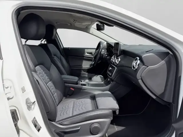 Mercedes-Benz GLA 180