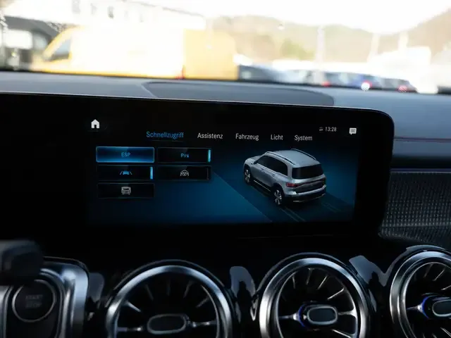 Mercedes-Benz EQB 250