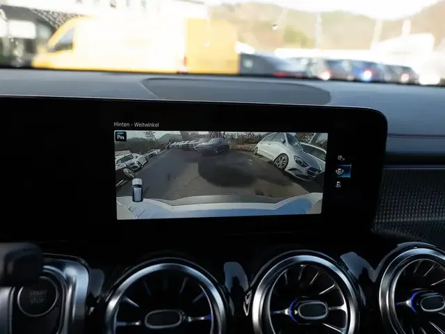 Mercedes-Benz EQB 250