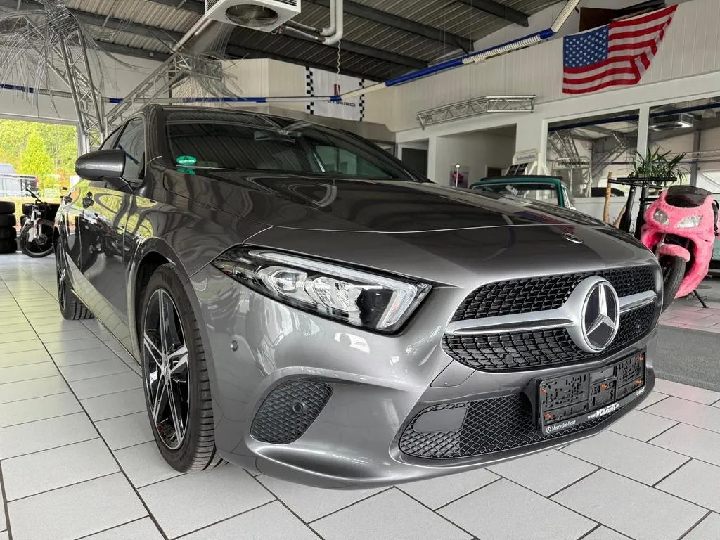 Mercedes-Benz A 200