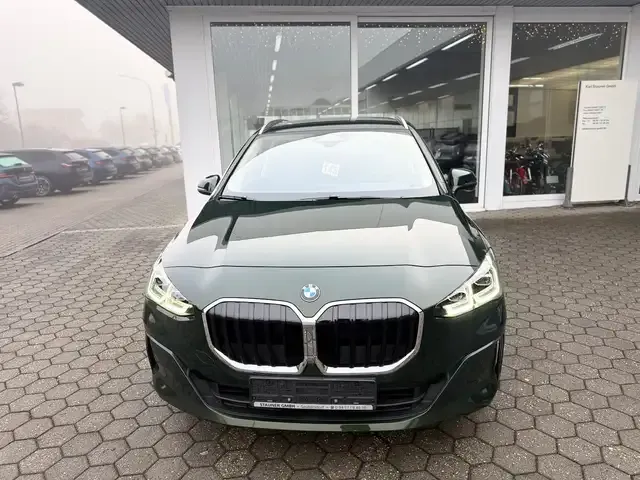 BMW 216