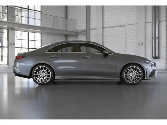 Mercedes-Benz CLA 200